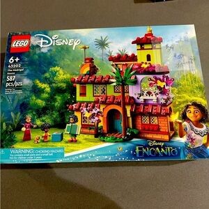Retired LEGO Disney Encanto The Madrigal House 43202 – New Sealed Collectible